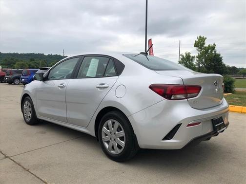 Photo 4 of 22 of 2021 Kia Rio LX
