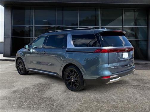 2023 Kia Carnival SX