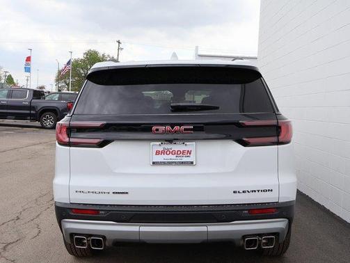 2025 GMC Acadia Elevation