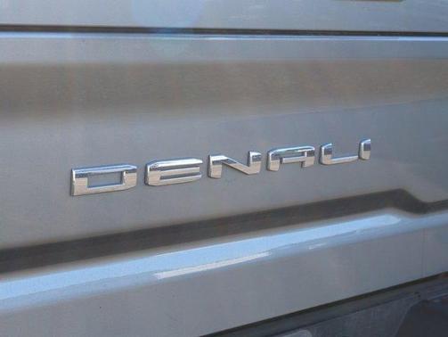 2024 GMC Sierra 2500 Denali