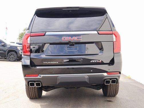 2025 GMC Yukon XL AT4