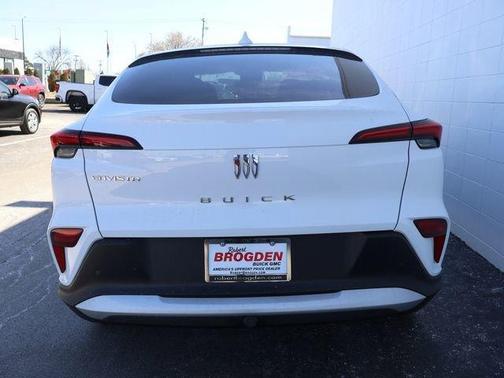 Summit White 2026 Buick Envista Preferred