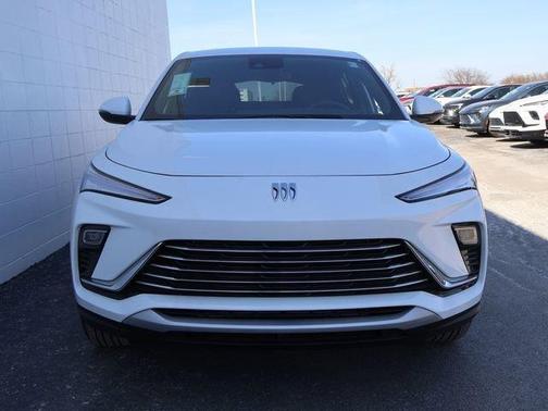 Summit White 2026 Buick Envista Preferred