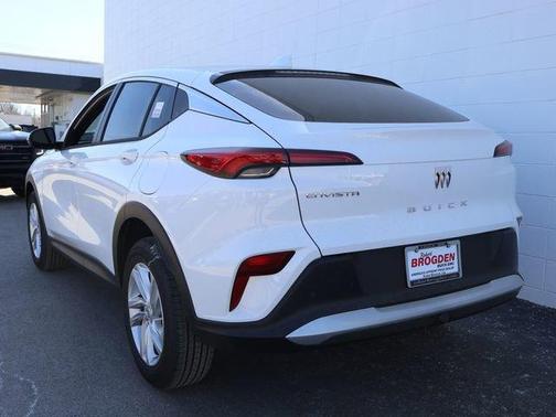 Summit White 2026 Buick Envista Preferred