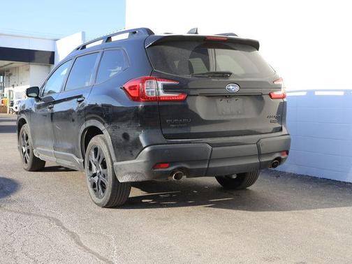 Crystal Black Silica 2023 Subaru Ascent Onyx Edition