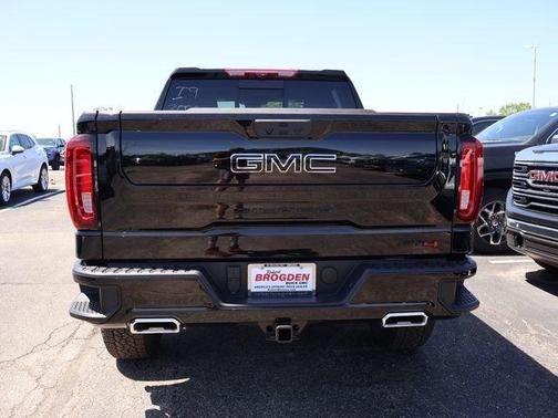 Onyx Black 2026 GMC Sierra 1500 AT4