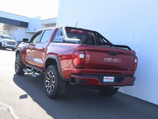 2025 GMC Canyon AT4