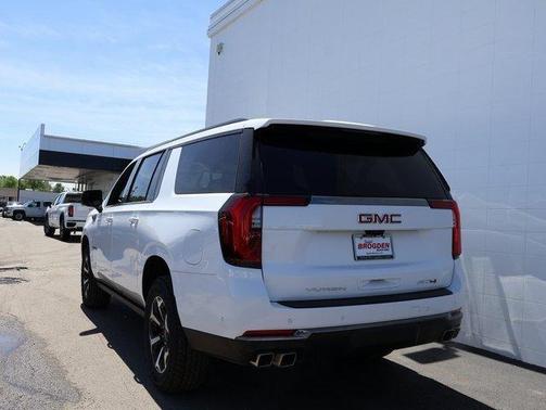 2025 GMC Yukon XL AT4