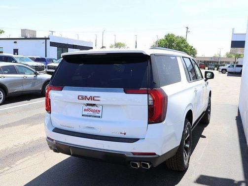 2025 GMC Yukon XL AT4