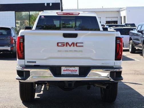 Summit White 2026 GMC Sierra 2500 SLT