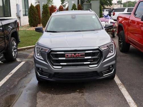 2024 GMC Terrain AT4
