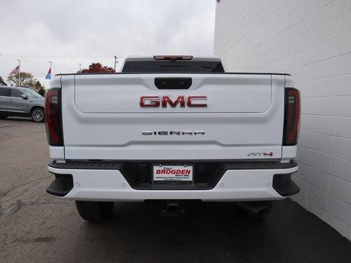 2026 GMC Sierra 2500 AT4