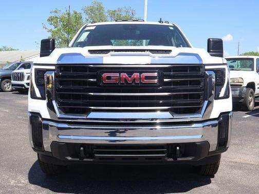 Summit White 2026 GMC Sierra 3500 Pro