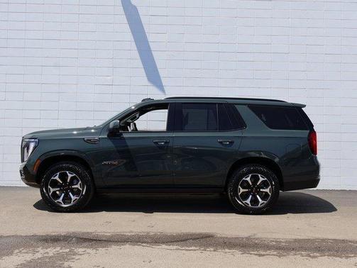 2025 GMC Yukon AT4