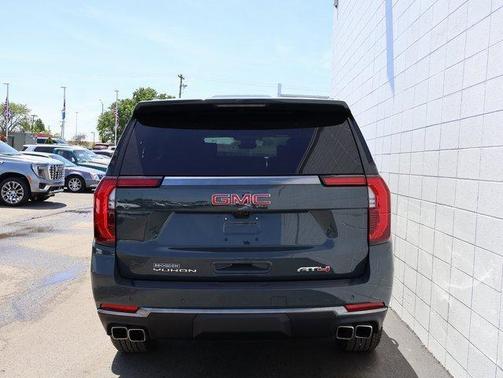2025 GMC Yukon AT4