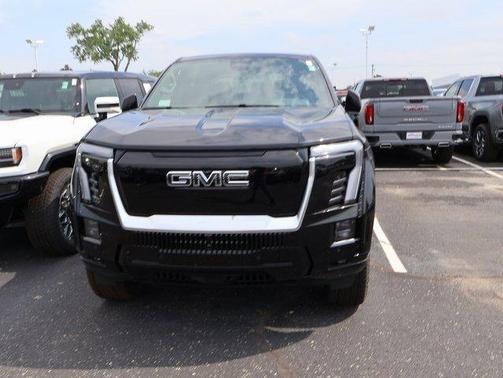 2025 GMC Sierra EV Denali