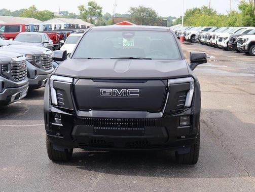 2025 GMC Sierra EV Denali