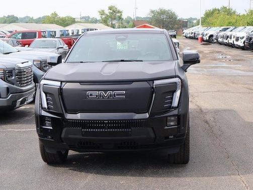 2025 GMC Sierra EV Denali