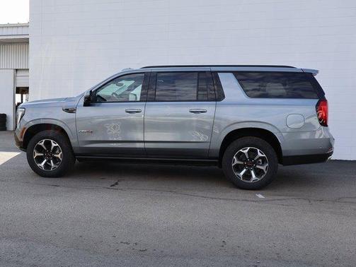 2025 GMC Yukon XL AT4