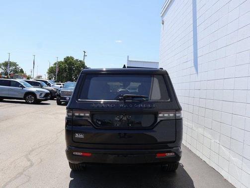 2024 Jeep Grand Wagoneer Series III