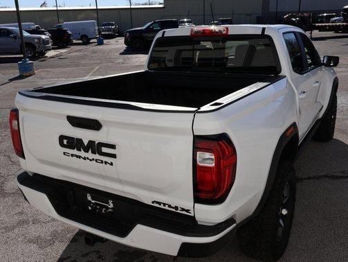 2025 GMC Canyon AT4