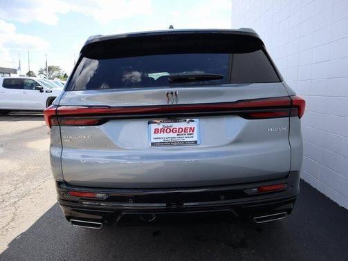 2026 Buick Enclave Sport Touring