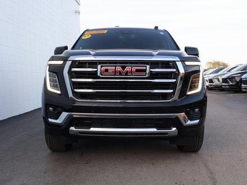2025 GMC Yukon Elevation