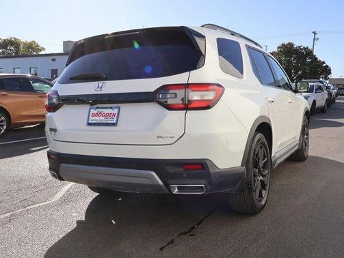 2025 Honda Pilot Elite
