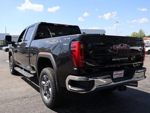 Onyx Black 2026 GMC Sierra 2500 SLT