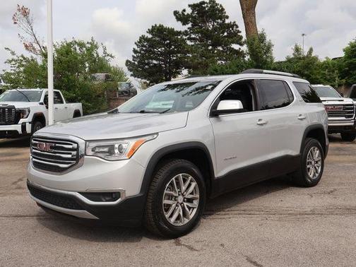 Quicksilver Metallic 2018 GMC Acadia SLE-2
