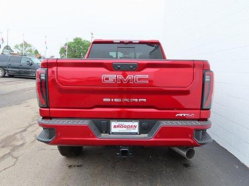 2025 GMC Sierra 2500 AT4