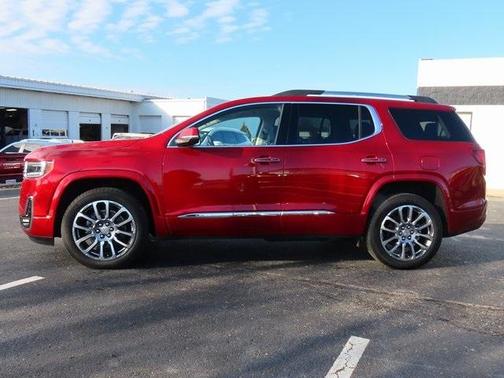 2023 GMC Acadia Denali