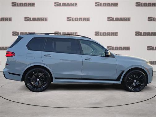 2023 BMW X7 M60i