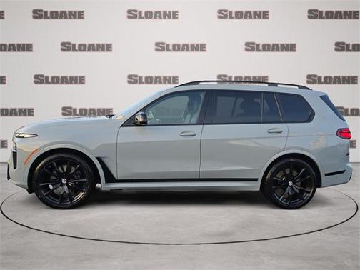 2023 BMW X7 M60i