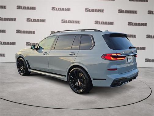 2023 BMW X7 M60i
