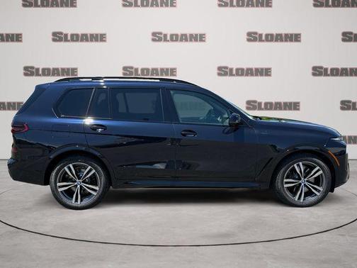 Carbon Black Metallic 2027 BMW X7 xDrive40i