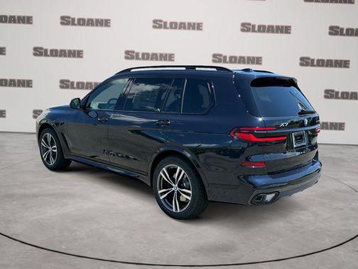 Carbon Black Metallic 2027 BMW X7 xDrive40i