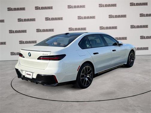 2026 BMW 750e i xDrive