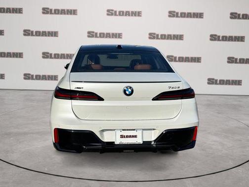 Mineral White Metallic 2026 BMW 750e i xDrive