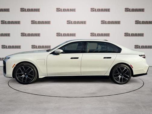 Mineral White Metallic 2026 BMW 750e i xDrive