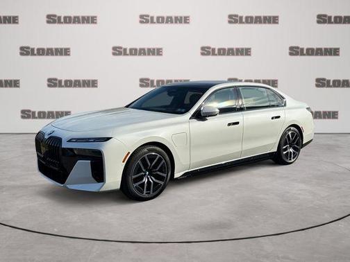 Mineral White Metallic 2026 BMW 750e i xDrive