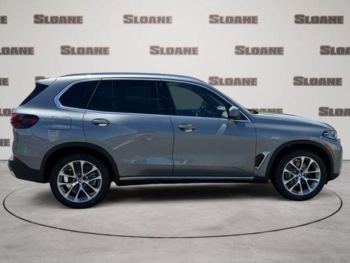 Skyscraper Grey Metallic 2026 BMW X5 xDrive40i
