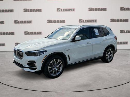 Alpine White 2022 BMW X5 PHEV xDrive45e