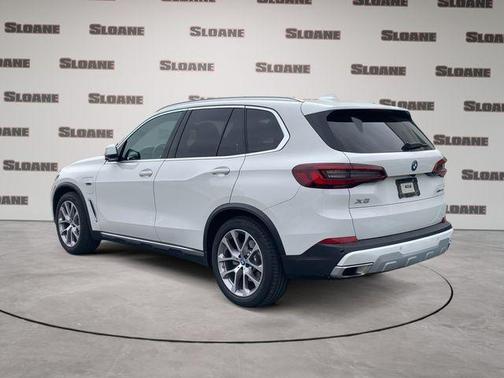 Alpine White 2022 BMW X5 PHEV xDrive45e