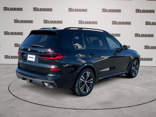 Black Sapphire Metallic 2026 BMW X7 xDrive40i