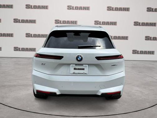 Mineral White Metallic 2026 BMW iX xDrive60