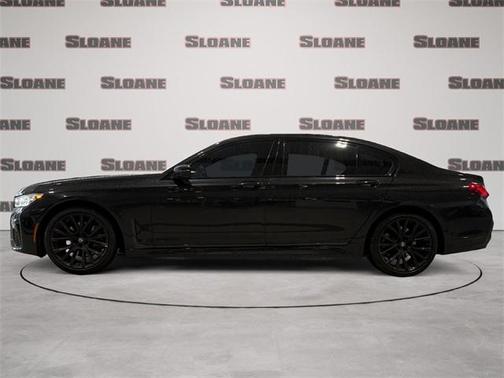 2022 BMW 740 i