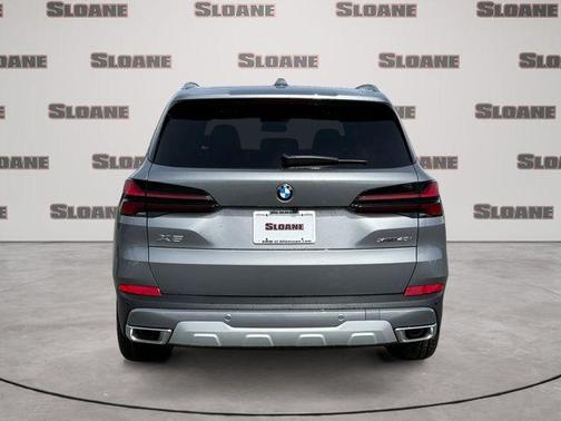 Skyscraper Grey Metallic 2026 BMW X5 xDrive40i