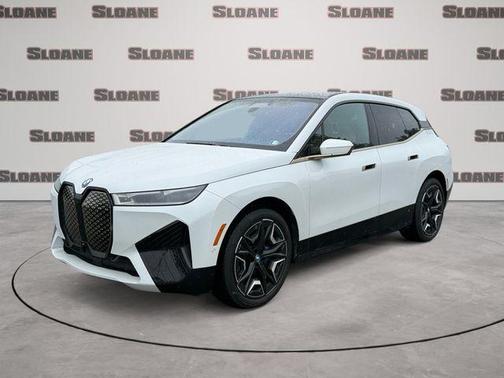 Mineral White Metallic 2024 BMW iX xDrive50