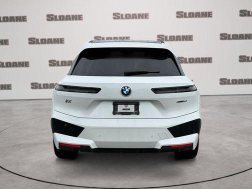 Mineral White Metallic 2024 BMW iX xDrive50